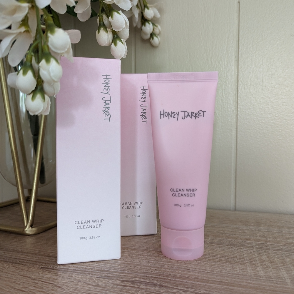 Honey Jarret Clean Whip cleanser + face mist